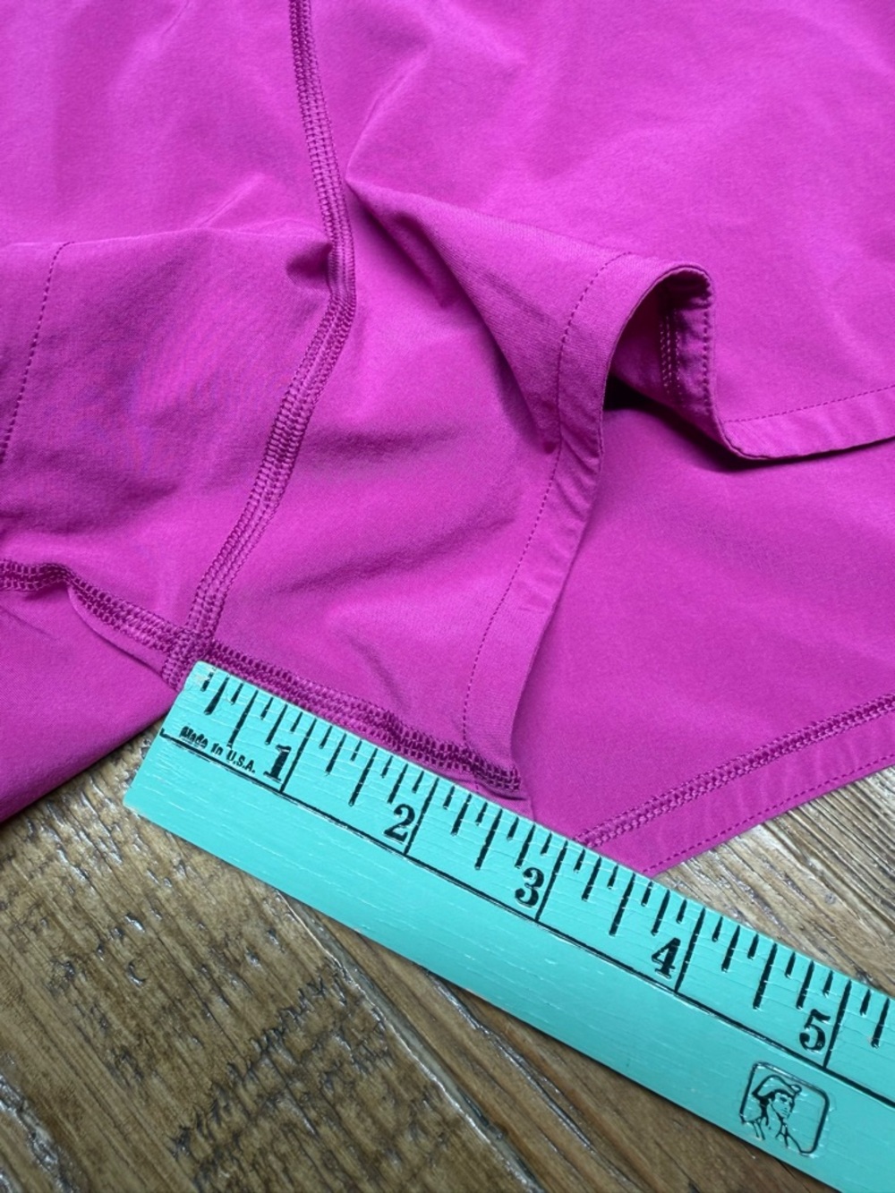 Lululemon Speed Up Low Rise Lined Shorts 2.5" Magenta Pink color Size 8 - Picture 11 of 11